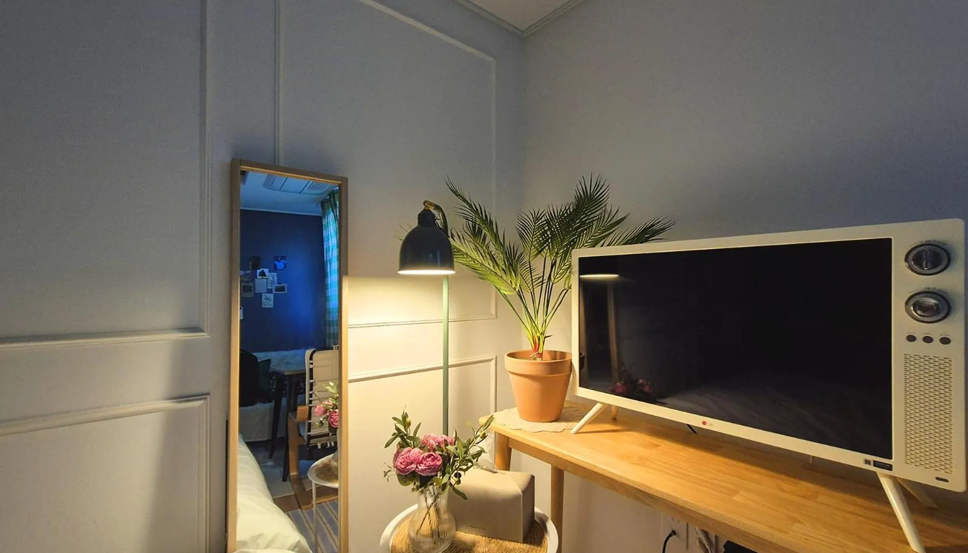 Yuyudang Hongik Univ Apartment Seoul South Korea