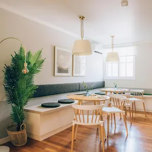 2* Pensión Gold Hill Gh House